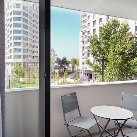 Apartment Rive Droite *